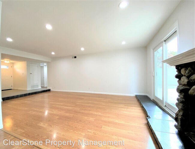 Building Photo - 3 br, 2 bath House - 7039 Rubio Ave.