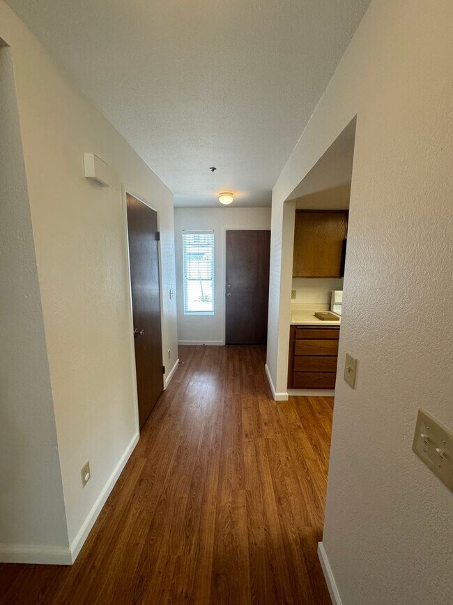 Building Photo - 2 Bedroom Condo with Garage in Parkside Condominiums by Meadow Park