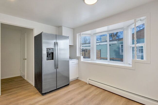 Building Photo - 6855 Reno Dr