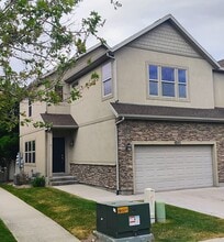 Building Photo - 4842 Anise St