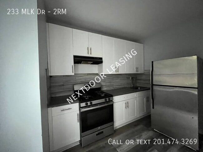 Photo - 233 MLK Dr-2RM Apartment