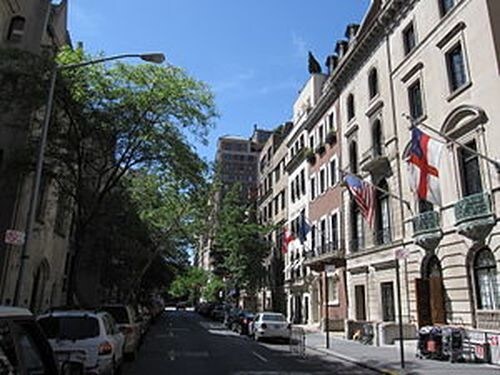 Building Photo - 221 E 69th St