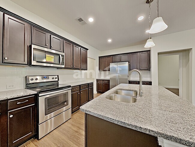 Foto del edificio - 154 Lindridge Dr NE