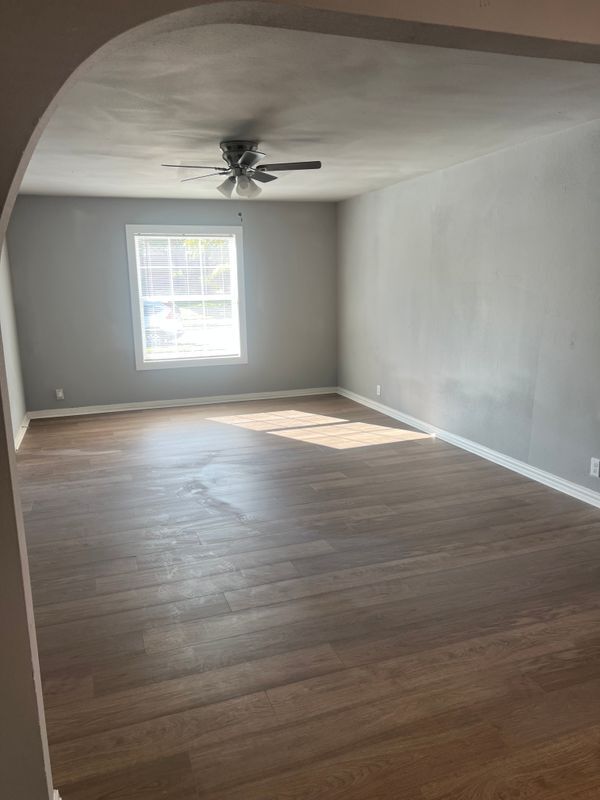 Foto del edificio - 3705 Ellsmere Ct