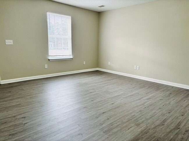 Building Photo - Duplex for rent