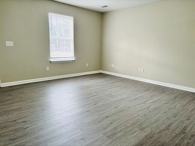 Foto del edificio - Duplex for rent