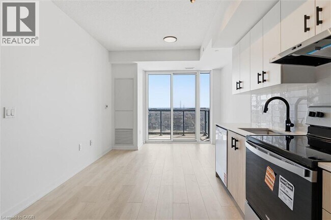 Photo du bâtiment - 4878 Powers Common