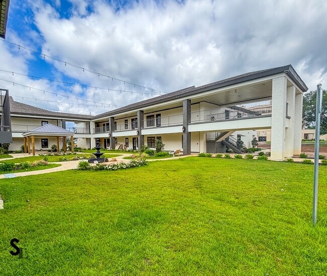 Building Photo - 3418 Medical Park Dr