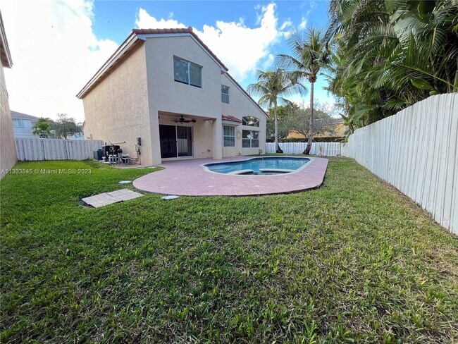 Foto del edificio - 311 SW 192nd Ave