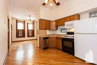 Building Photo - 1036 N Honore St