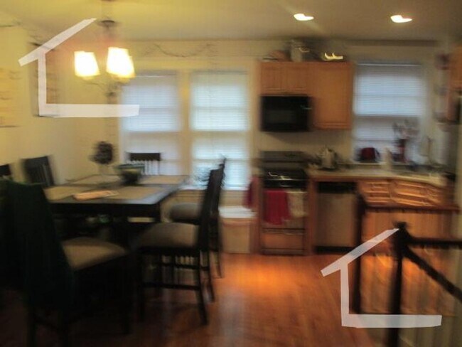 Foto del edificio - 2 bed in Beacon Hill