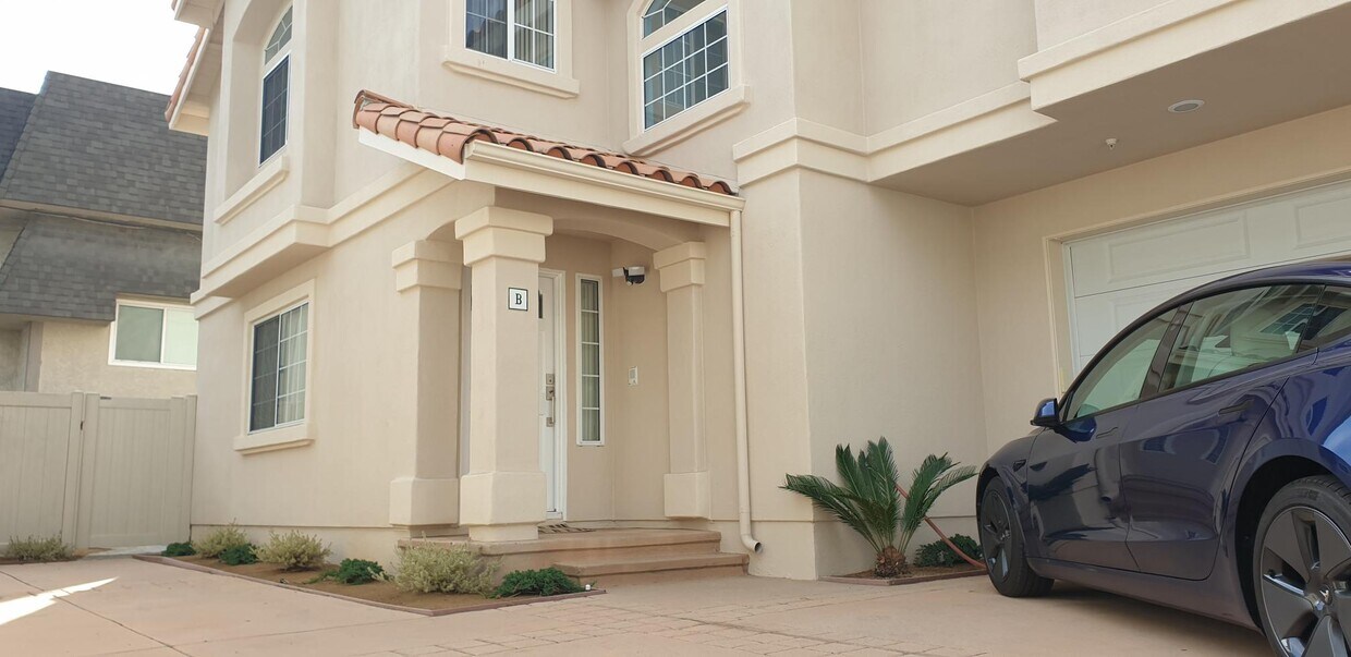 Foto principal - 2102 Nelson Ave