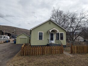 Building Photo - 1600 N Dickens St