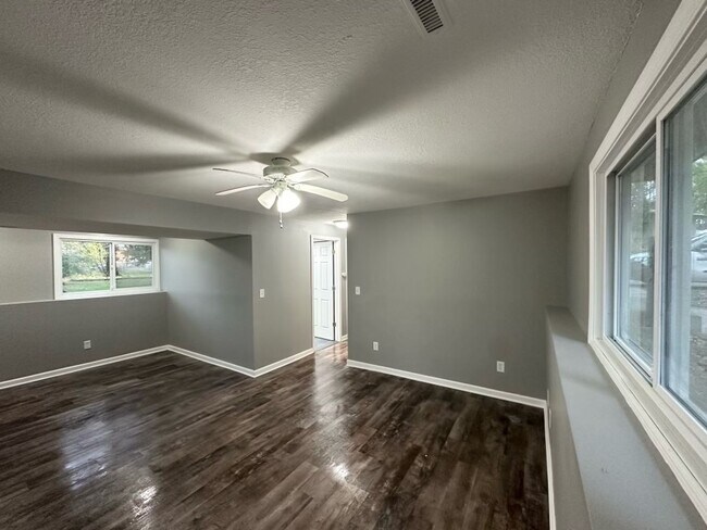 Foto del edificio - Gorgeous Single Family Home in Brooklyn Park!