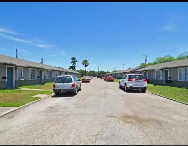 Foto del edificio - The Apartment homes at Quail Ridge