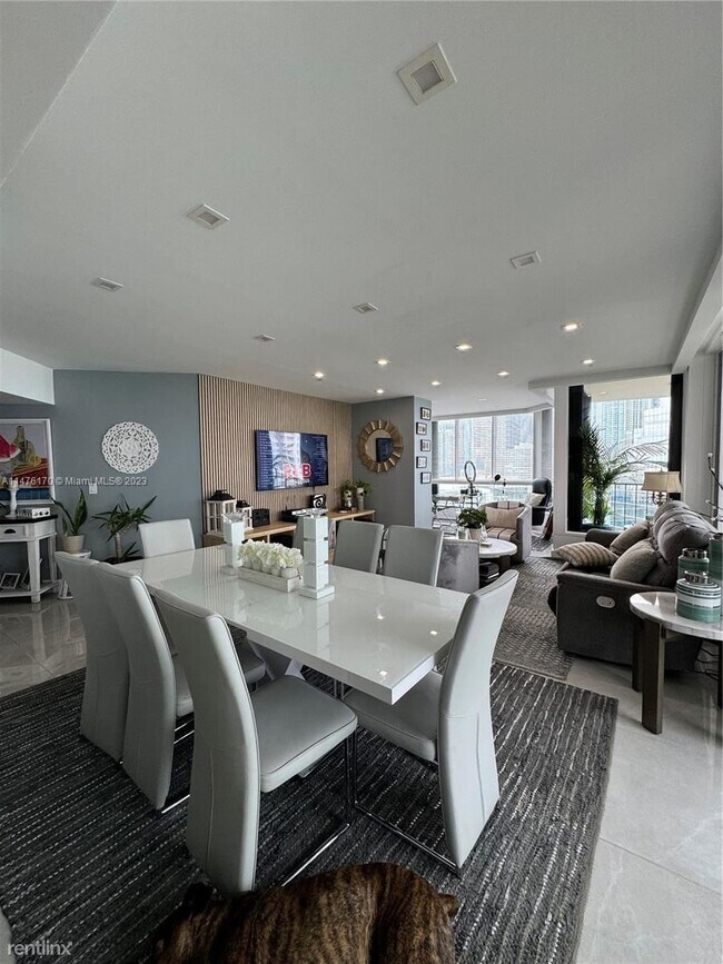 Foto del edificio - 3 br, 3 bath Condo - 520 Brickell Key Dr A...