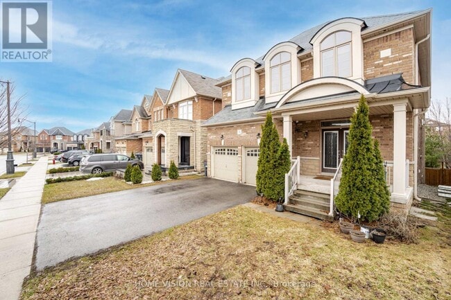 Photo du bâtiment - 36 Intrigue Trail