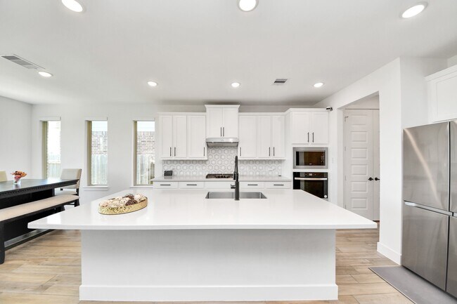 Building Photo - 24515 Fluttering Dove Ln