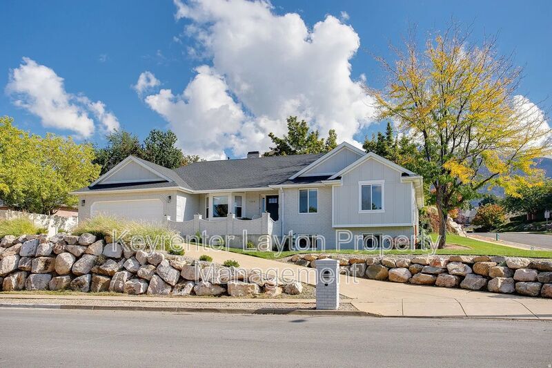 Foto principal - 1306 N Thornfield Rd