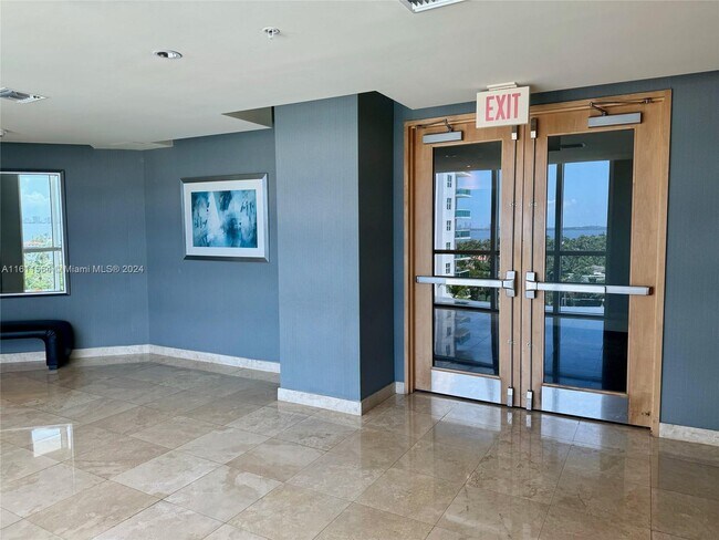 Building Photo - 7900 Harbor Island Dr