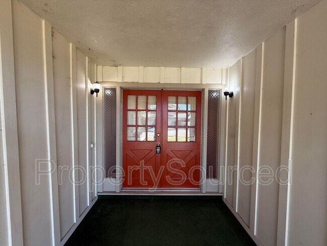 Foto del edificio - 320 E Granada Way