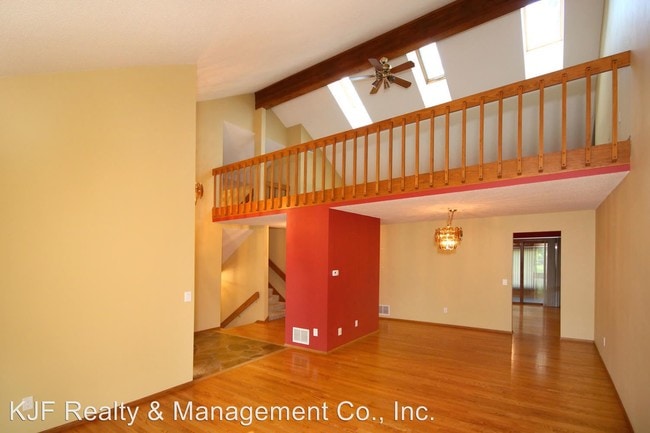 Building Photo - 9340 Quinn Rd