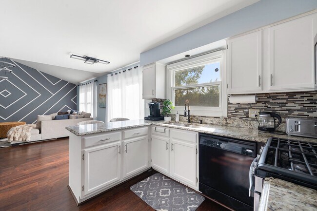 Foto del edificio - 1211 Diane Ln