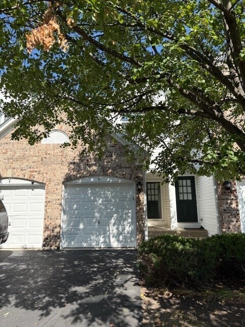 Foto del edificio - 2827 Stonewater Dr