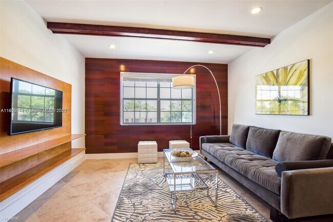 Foto del edificio - 2 br, 2 bath House - 298 SW 6th St Apt 205