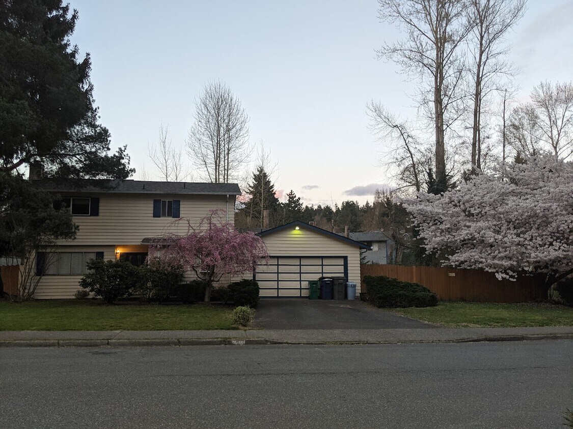 11000 NE 141st St, Kirkland, WA 98034 House for Rent in Kirkland, WA