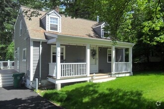 Building Photo - 141 Myrtle St