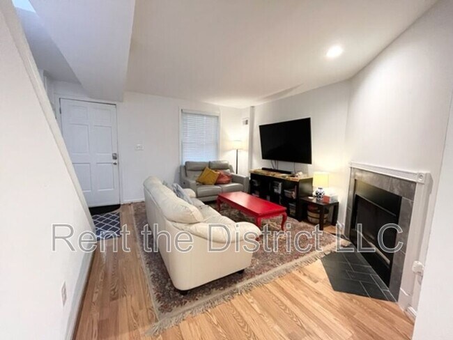Foto del edificio - 109 P St SW
