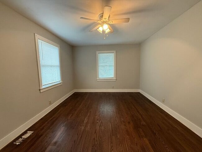 Building Photo - East Nashville Cottage - 2 Bedroom - Private Backyard