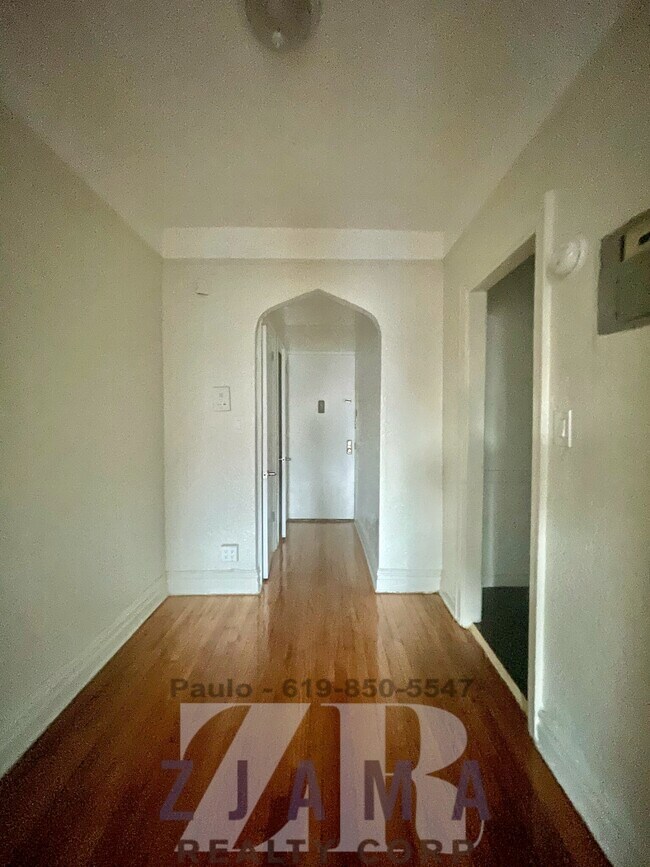 Foto del edificio - 301 Sterling St