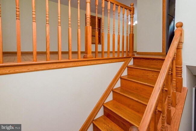 Foto del edificio - 6584 Madrigal Terrace