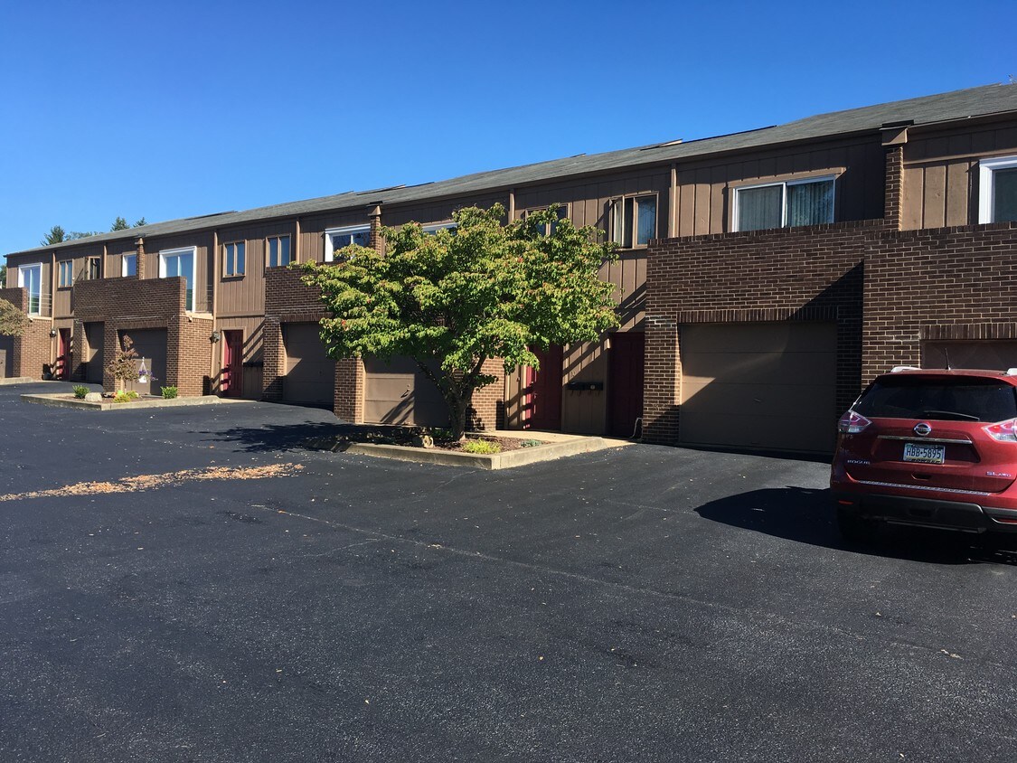 22 Columbus St, Belle Vernon, PA 15012 Townhome Rentals in Belle