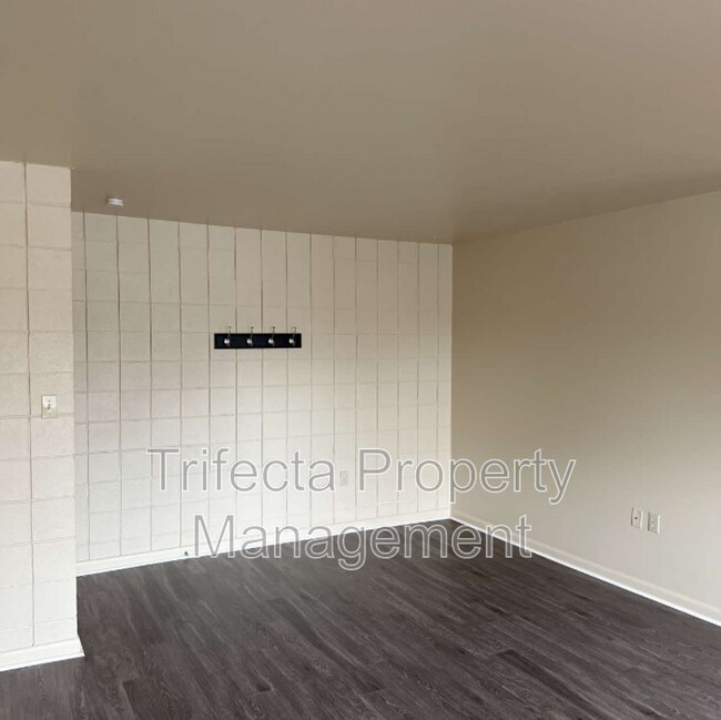 Building Photo - 1100 Hays St