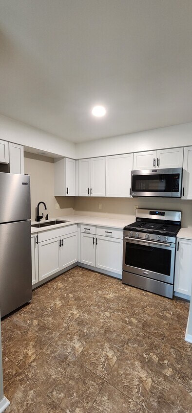 Kitchen - 2160 Annabelle Ct