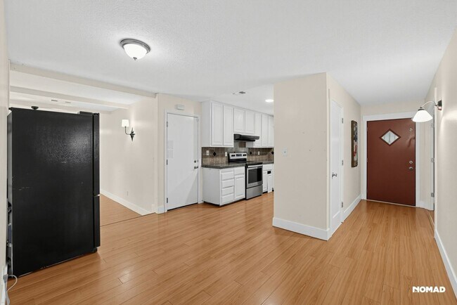 Foto del edificio - 3059 Rosemont Dr