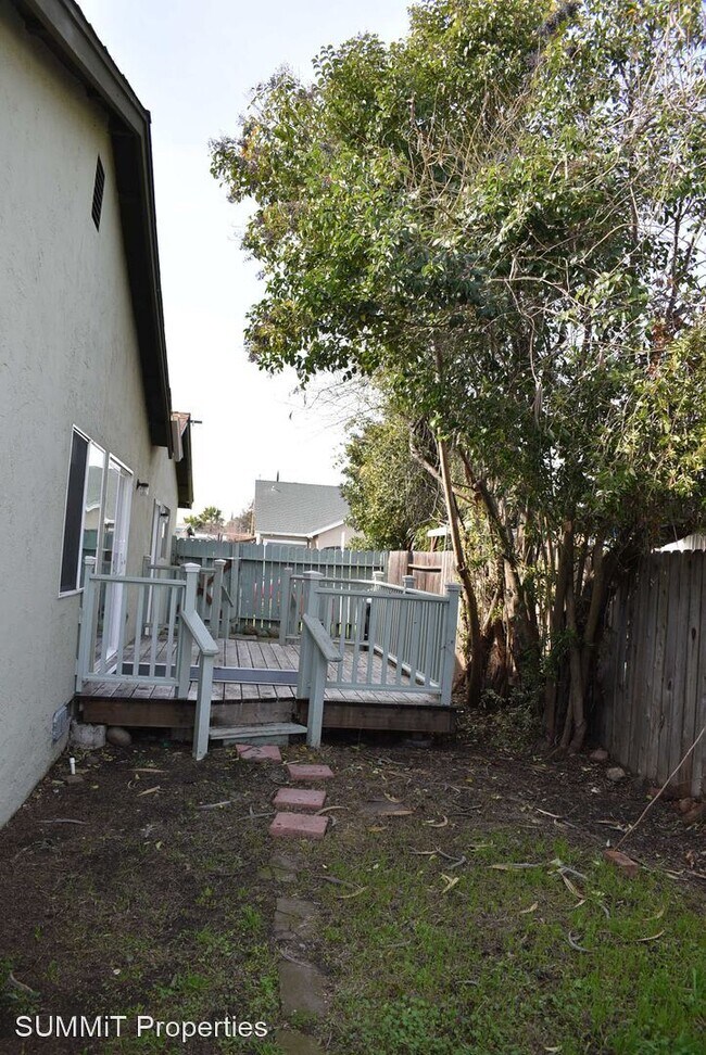 Foto del edificio - 4 br, 1.5 bath House - 2226 Fairfield Avenue