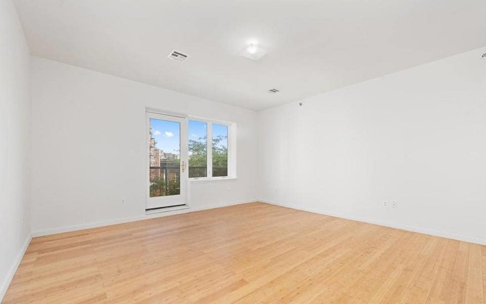 380 Neptune Ave, Brooklyn, NY 11235 380 Neptune Ave Brooklyn, NY