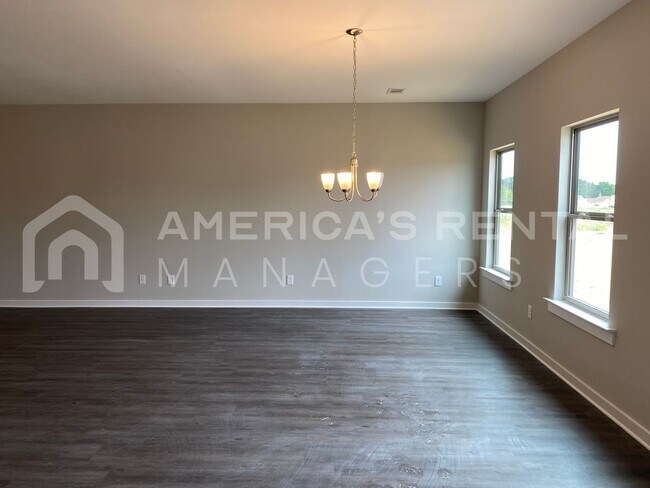 Foto del edificio - 14395 Chase Dr