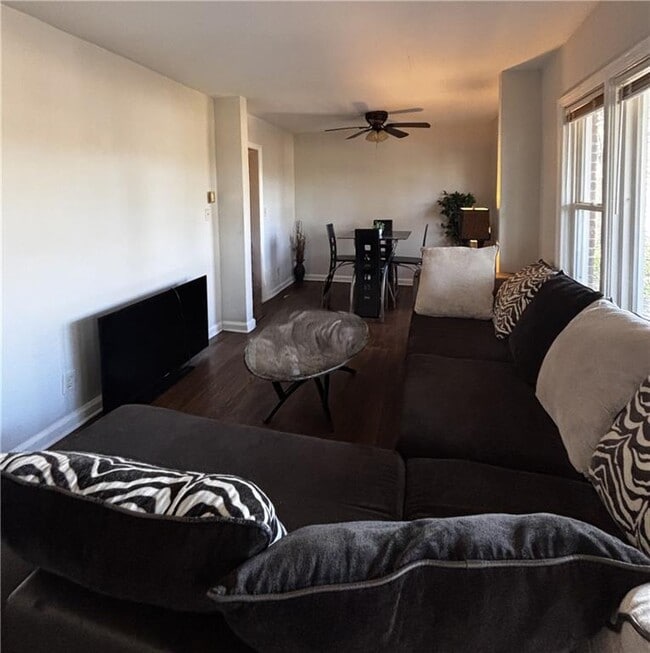 Foto del edificio - 269 Florida Ave SW