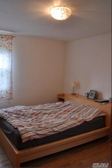 Foto del edificio - 81 Jedwood Pl
