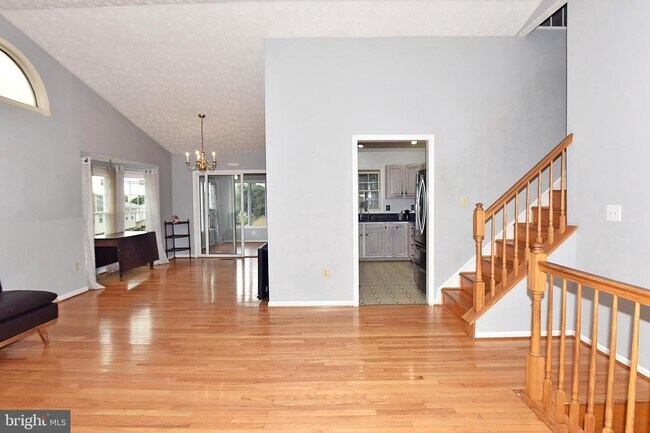 Building Photo - 7932 Carriage Dr