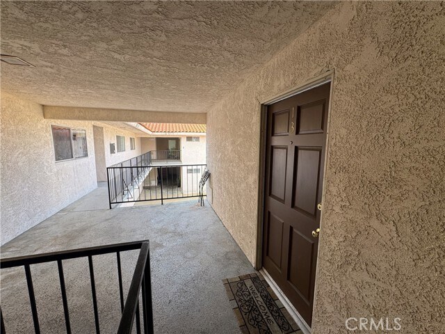 Foto del edificio - 635 W 15th St