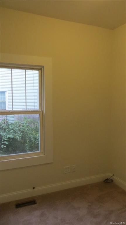 Foto del edificio - 11 Franklindale Ave