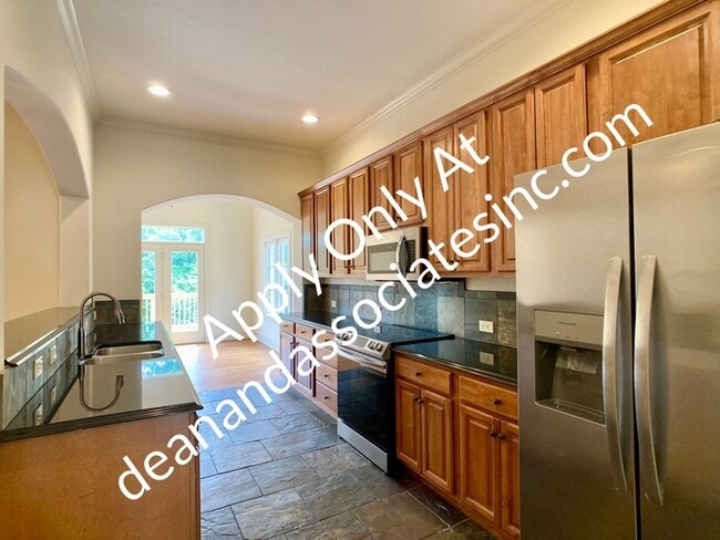Building Photo - 2092 Eagle Ridge Dr