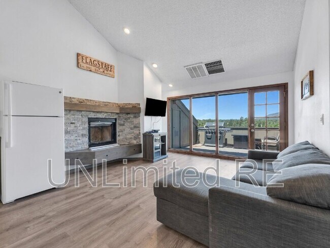 Foto del edificio - 5700 N Villa Cir
