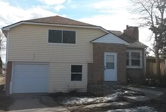 Building Photo - 3042 Beech Ave